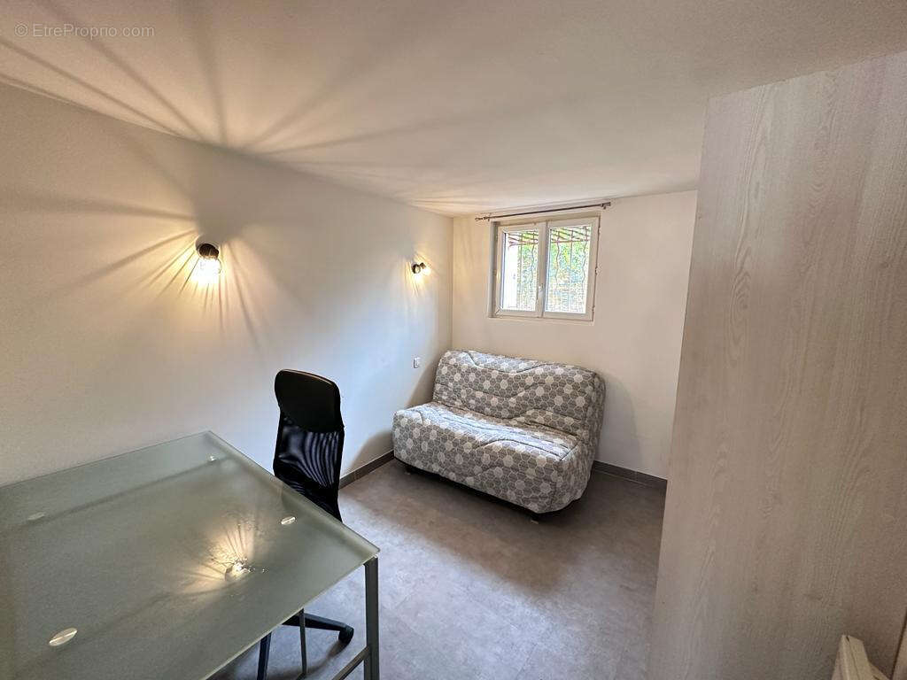 Appartement à PUGET-SUR-ARGENS