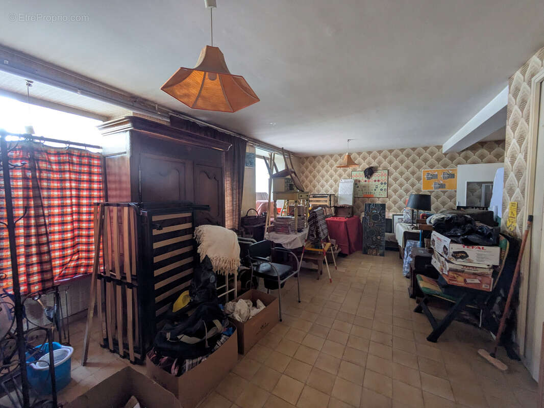 Appartement à SAINT-JULIEN-MOLIN-MOLETTE