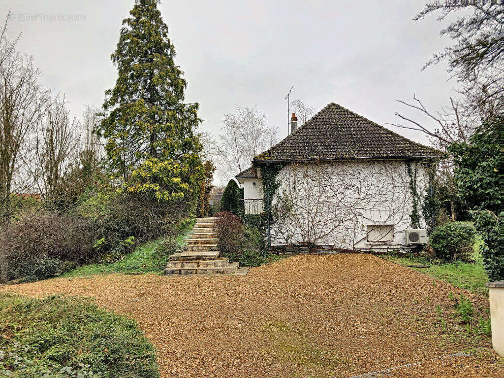 Maison Saint Gervais La Foret 5 pièce(s) 125 m2 - photo 4
