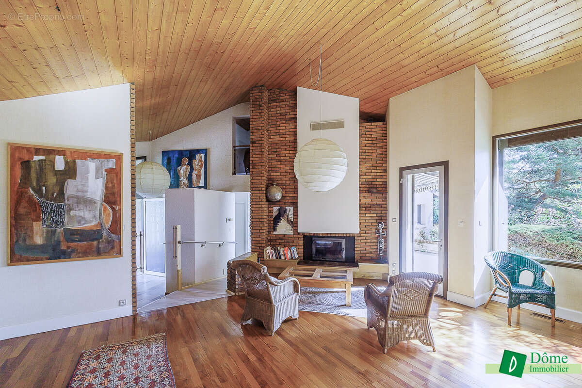 Maison à MONTBONNOT-SAINT-MARTIN