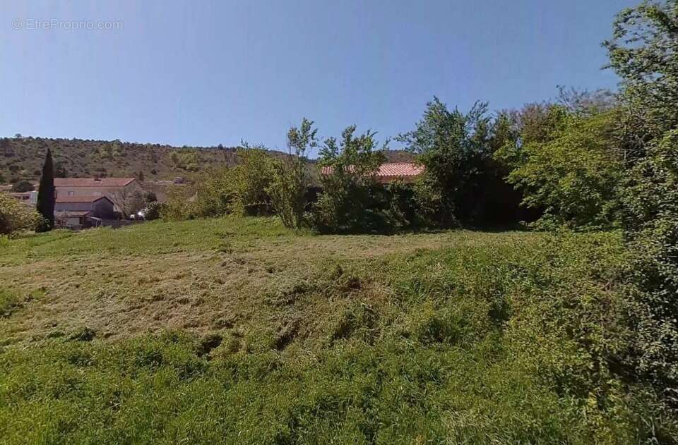 Terrain à SAINT-SERNIN