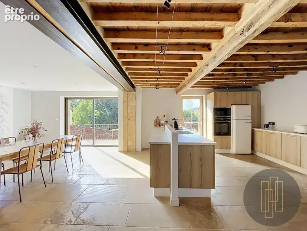 EXCLUSIVITE- COGNY : Maison en pierres dorées  avec vue - - photo 3