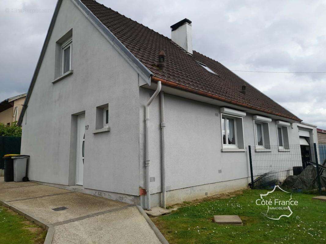 Maison à BOUE