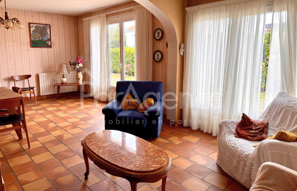 Maison à VAUX-SUR-MER