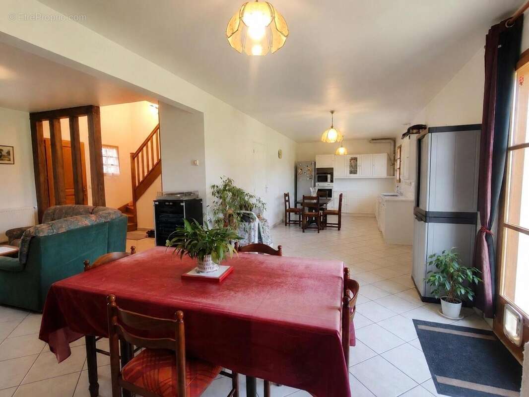 Maison 110 m² à Evreux  - photo 4