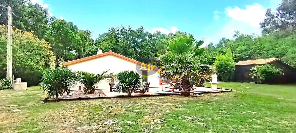 Maison à GRAYAN-ET-L'HOPITAL