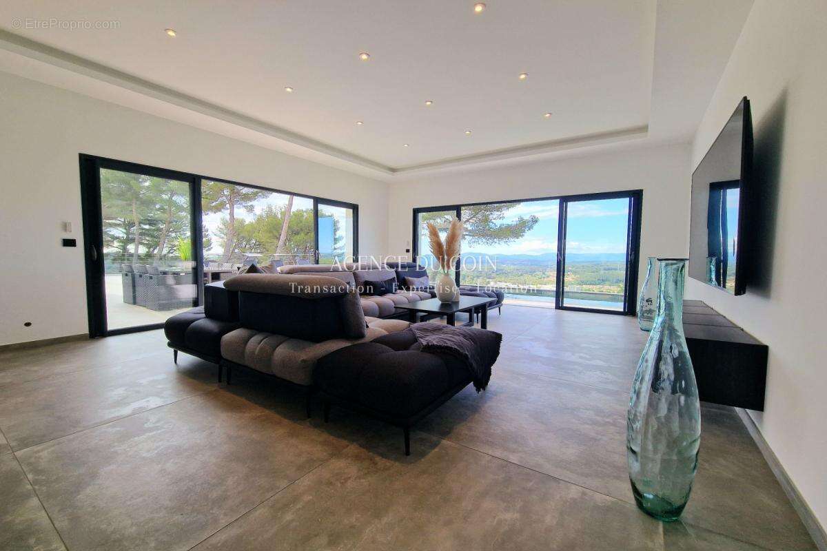 Maison à DRAGUIGNAN