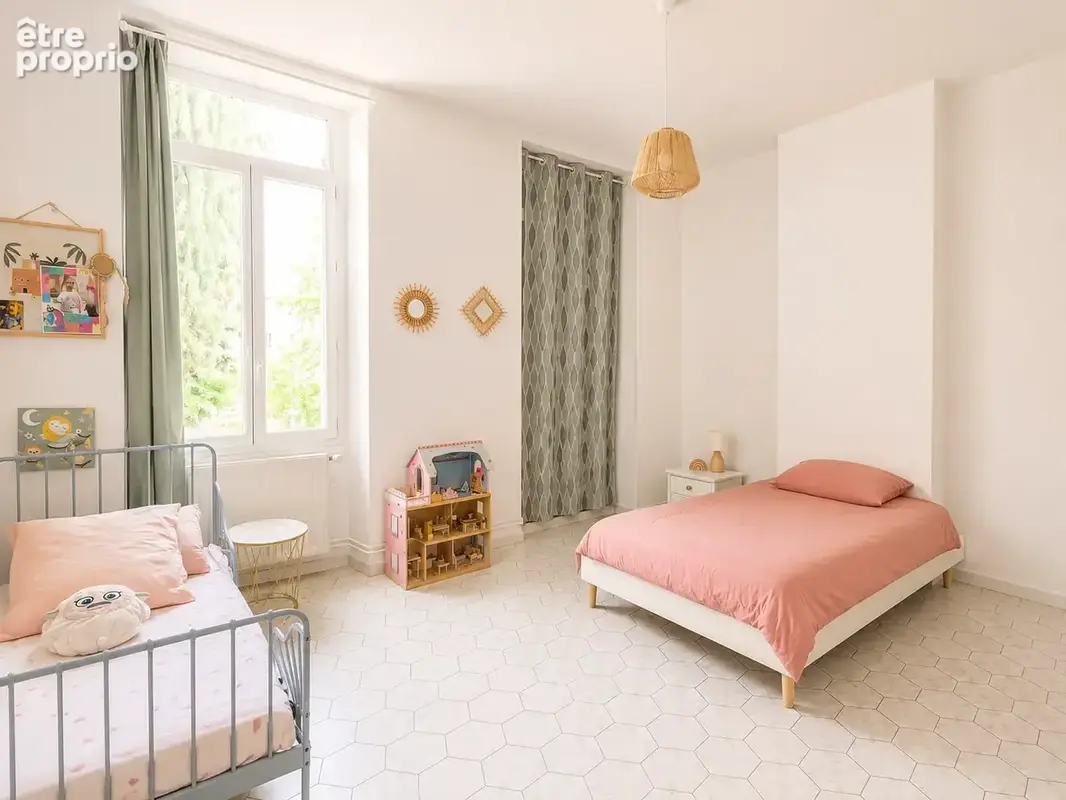Superbe Type 3 de 90 m2 au charme haussmanien secteur Préfecture Marseille - photo 4