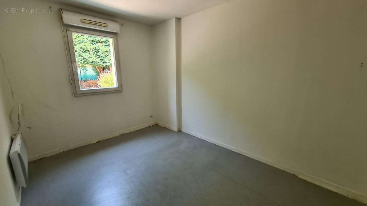 Maison À Vendre à Saint André de Cubzac Proche centre et commerces - photo 8