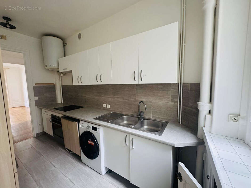 Appartement à PARIS-15E