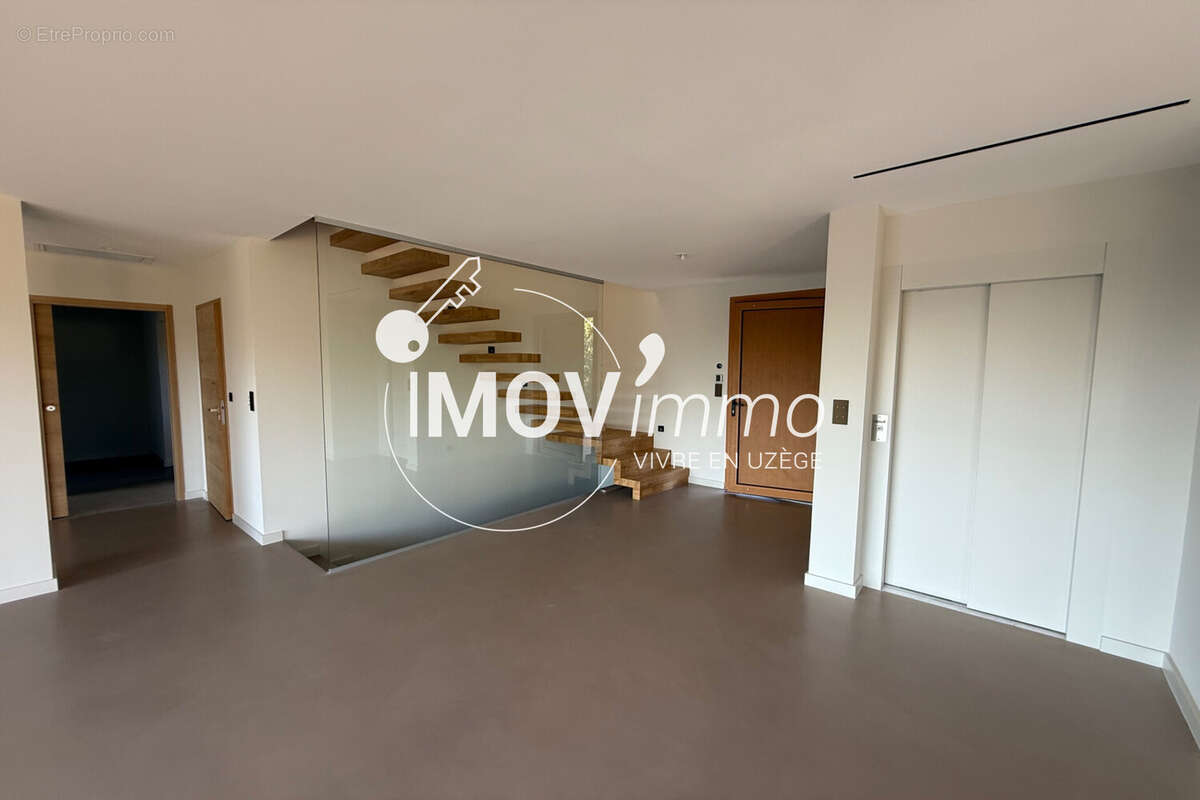 Maison à SAINT-QUENTIN-LA-POTERIE