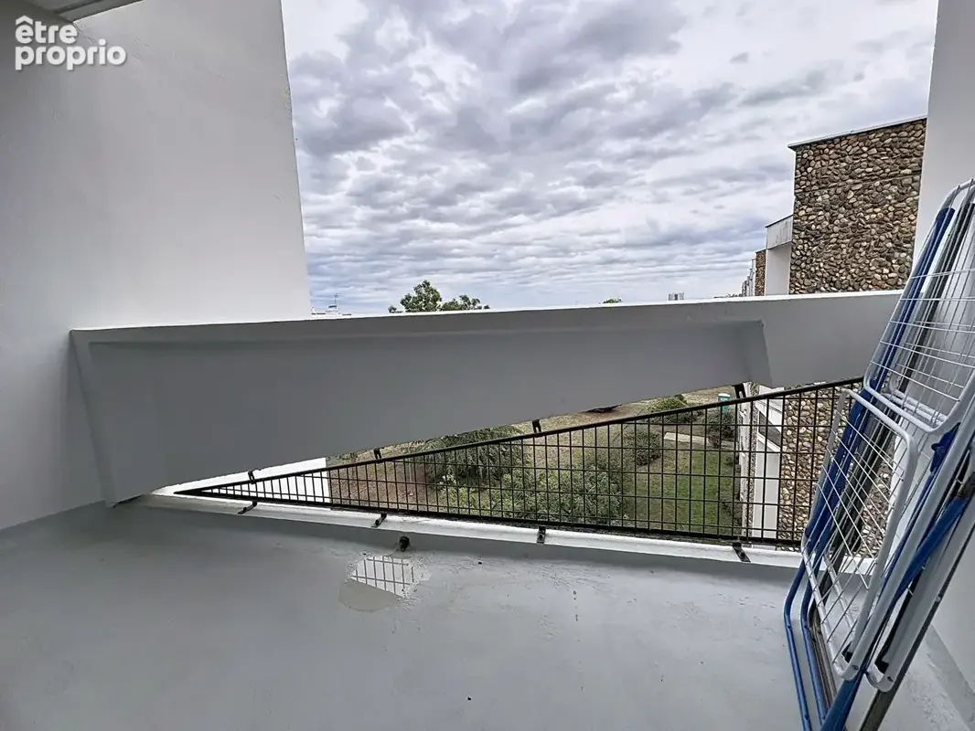 Appartement 4 pièce(s) - 79.86 m² proche tram et facs - photo 7