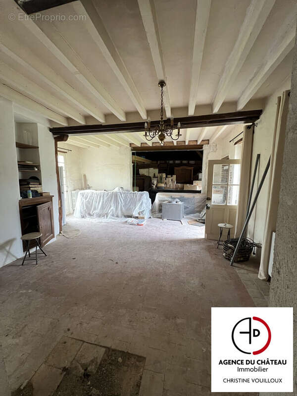Maison 114 m² à Guilly  - photo 3