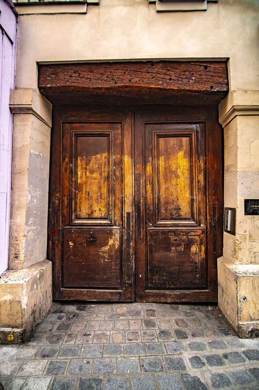 Appartement à PARIS-2E