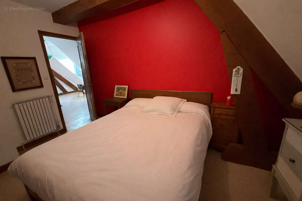 Maison à RENAISON