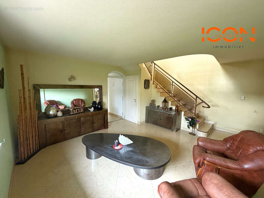 Maison à CUNELIERES