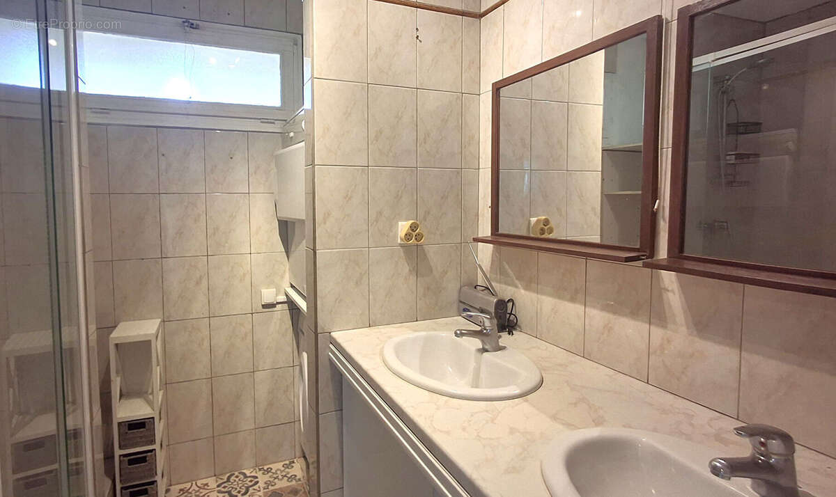 Appartement à SAINT-PAUL-TROIS-CHATEAUX