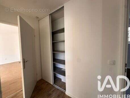 Photo 9 - Appartement à GENNEVILLIERS