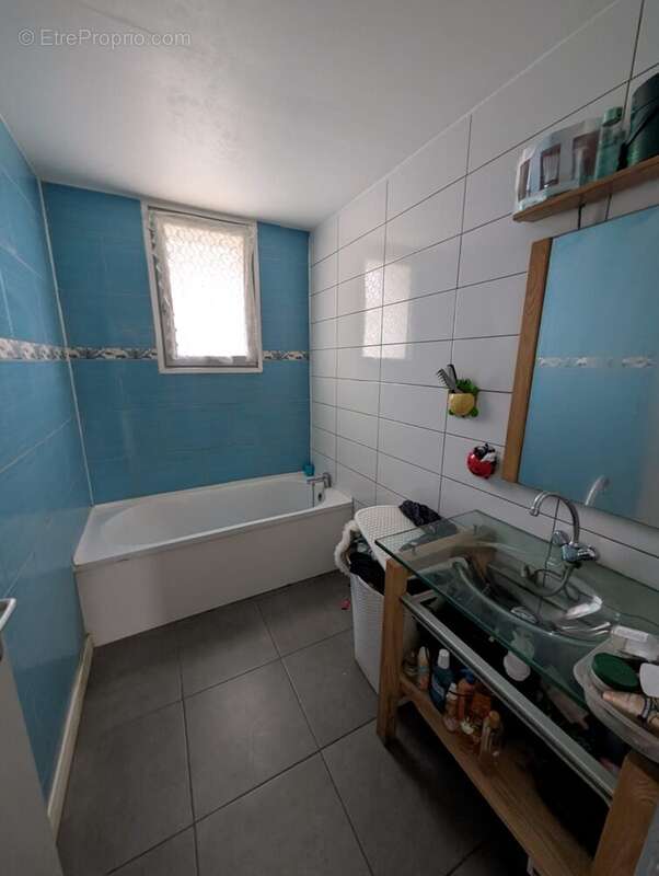 Appartement à LEZIGNAN-CORBIERES