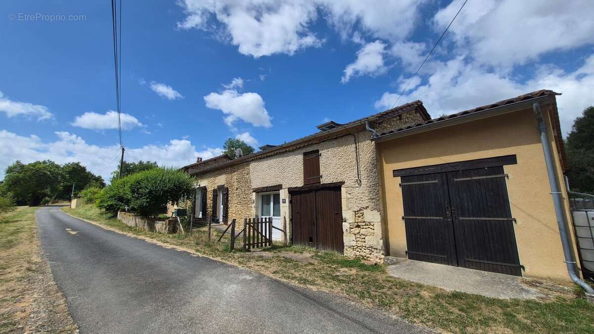 Maison en pierre sur les hauteurs - photo 24