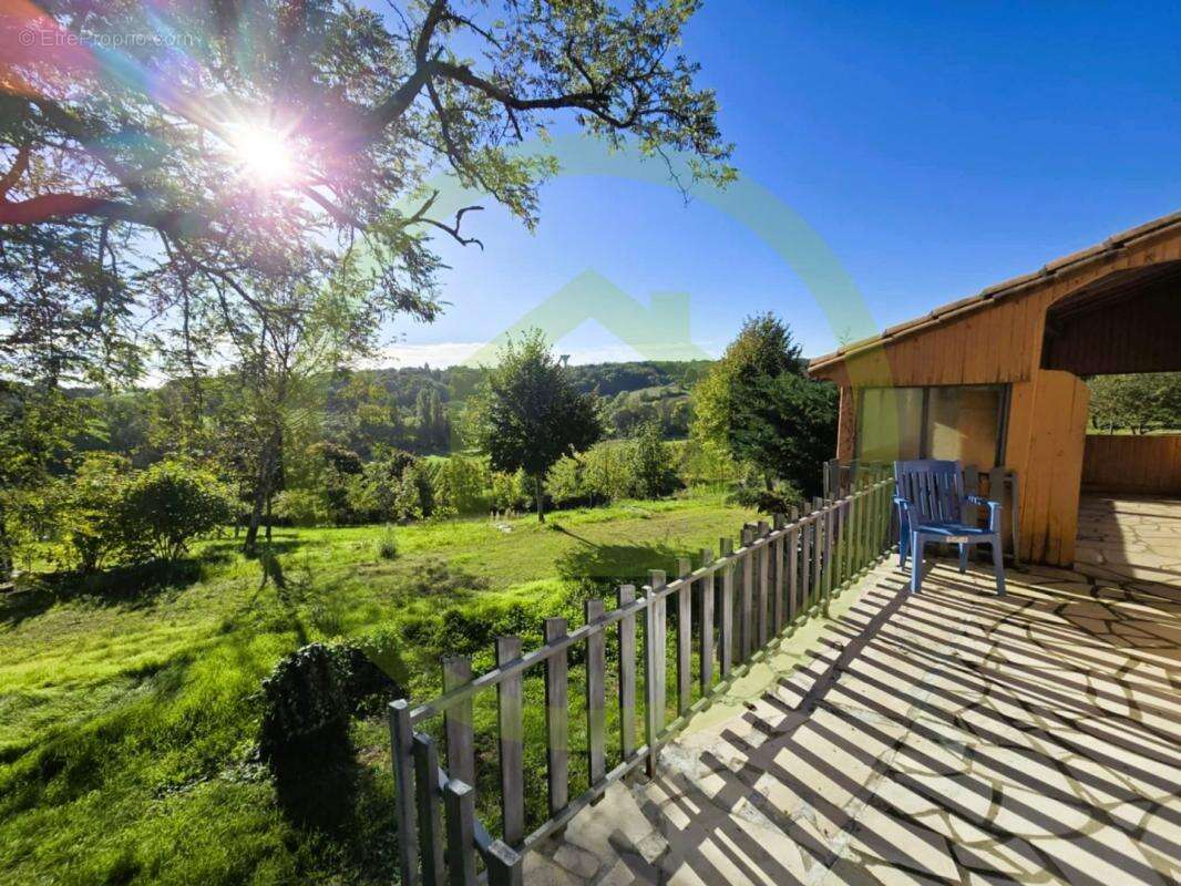 Maison à SAINT-GEORGES-DES-AGOUTS