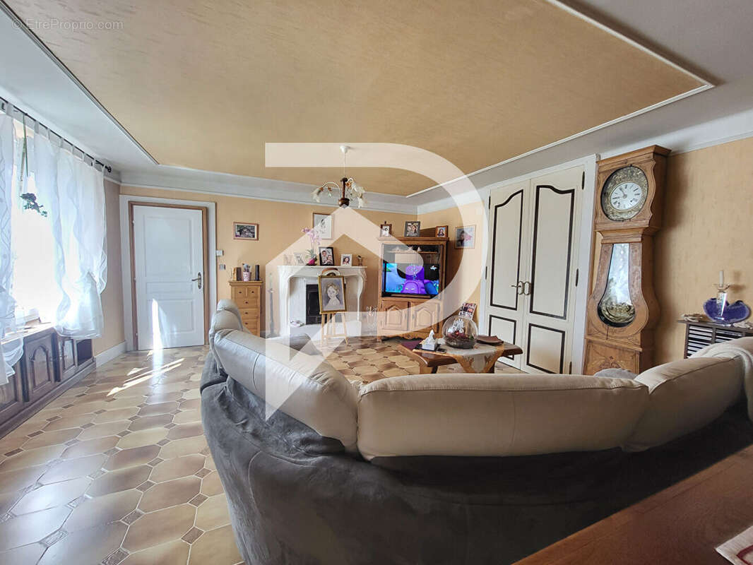 Maison à MARBEVILLE