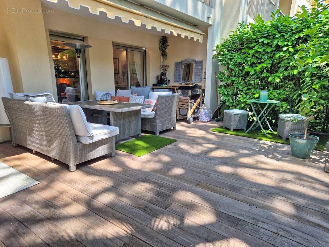 Appartement à LE CANNET