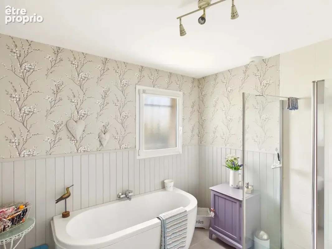 Belle maison de plain-pied avec piscine et jardin - photo 5