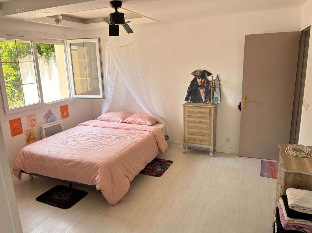 ARNIERES SUR ITON (27180) - Magnifique maison d'architecte d'environ 320 m² habitables - 5 chambres - 1 piscine couverte - 545 5 - photo 14