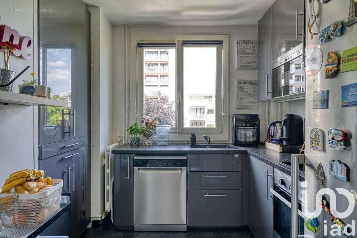 Photo 4 - Appartement à COURBEVOIE