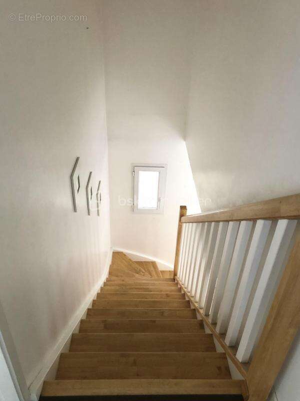 Maison à SAINT-PIERRE-LES-NEMOURS