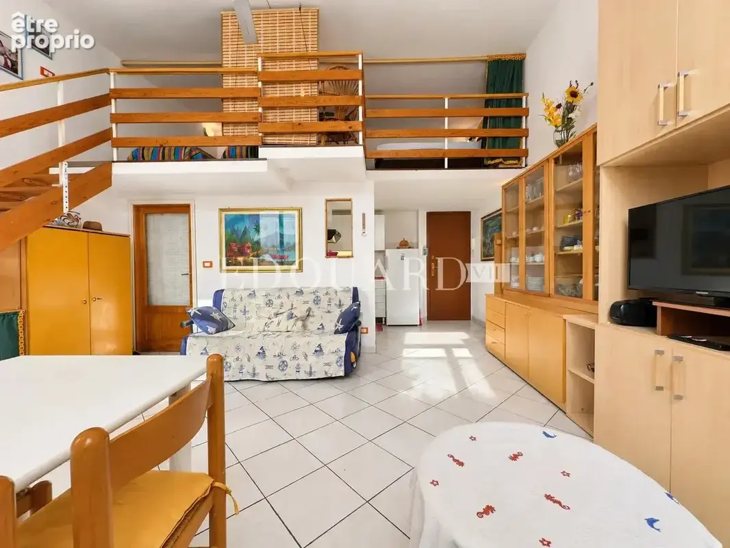 En exclusivité grand studio avec deux chambres en mezzanine, au cœur de la zone piétonne de Menton - photo 12