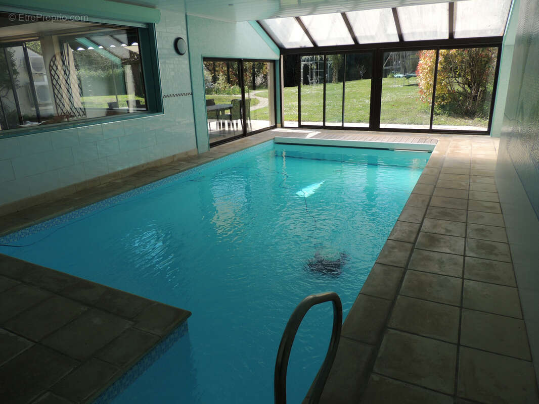 Maison à MONTEREAU-FAULT-YONNE