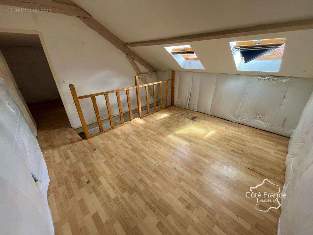 CLAMECY   Maison de 4 chambres rénovée avec jardin, cave et - photo 14