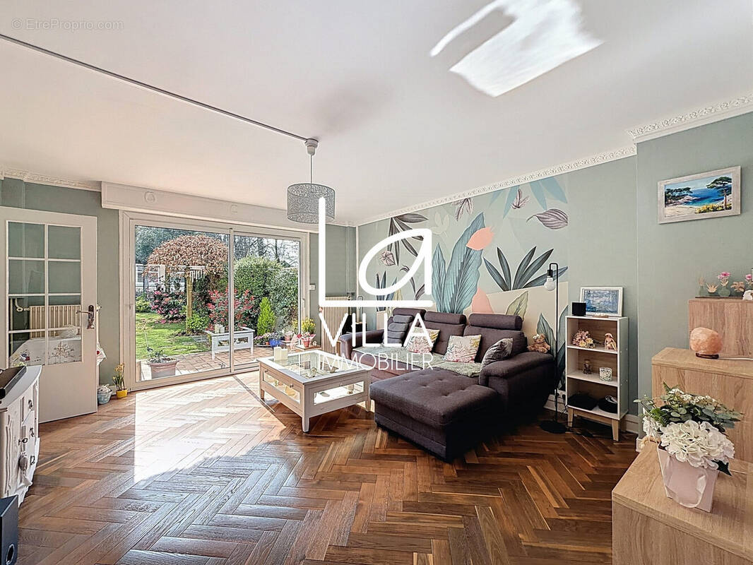 Maison à SAINT-MARTIN-BOULOGNE