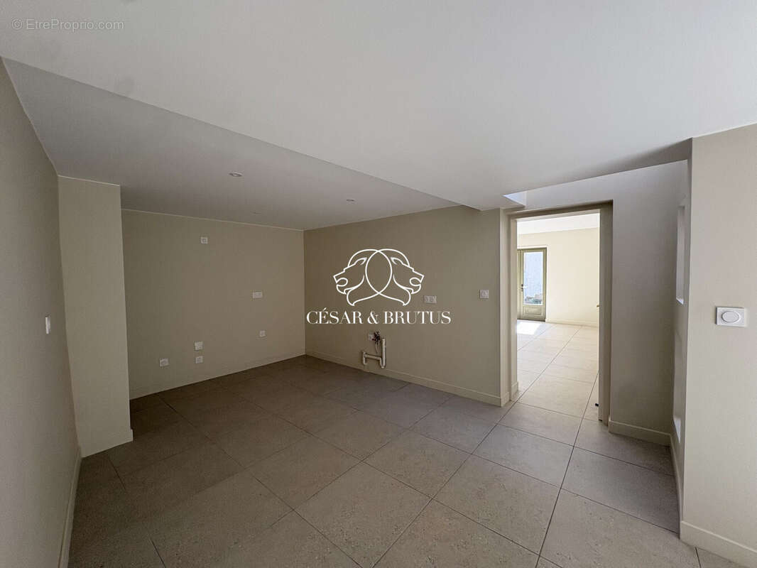 Maison 135 m² à Collonges-Au-Mont-D'or  - photo 5