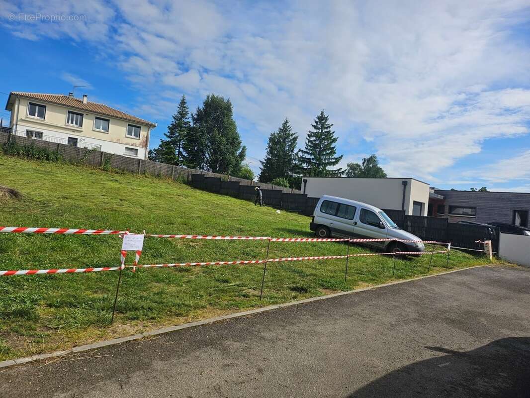 Terrain constructible dans petit lotissement, emplacement qualitatif avec vue sur bosquet - photo 11