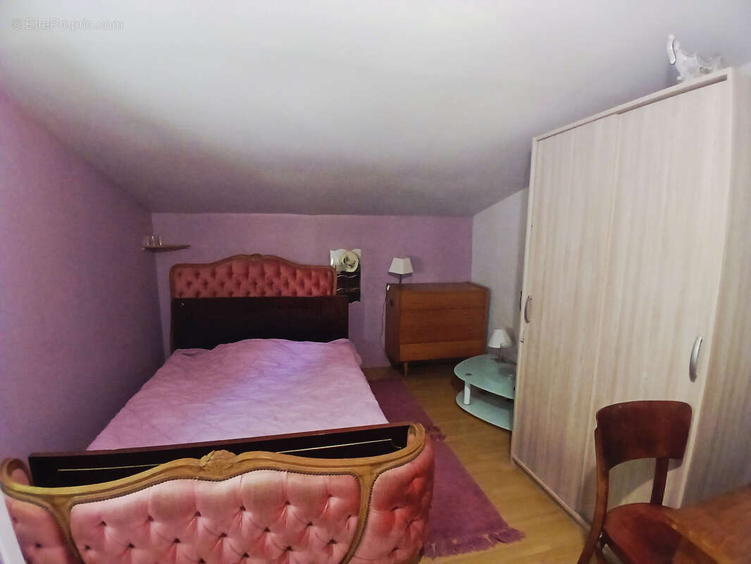 Maison à SAINT-HILAIRE-DE-BRETHMAS