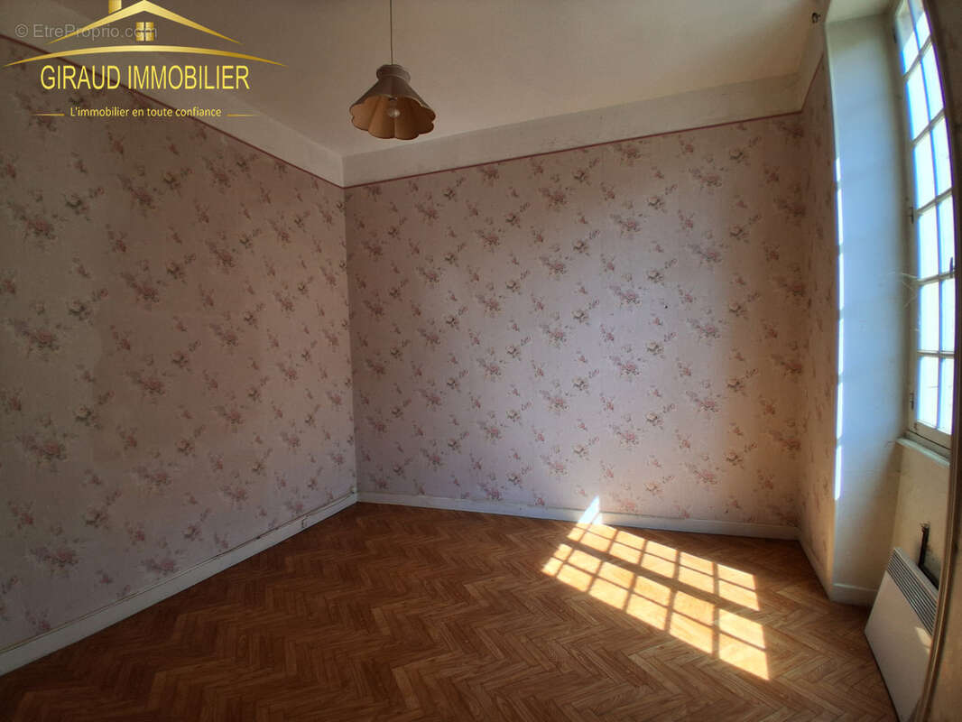 Appartement à CHARLIEU