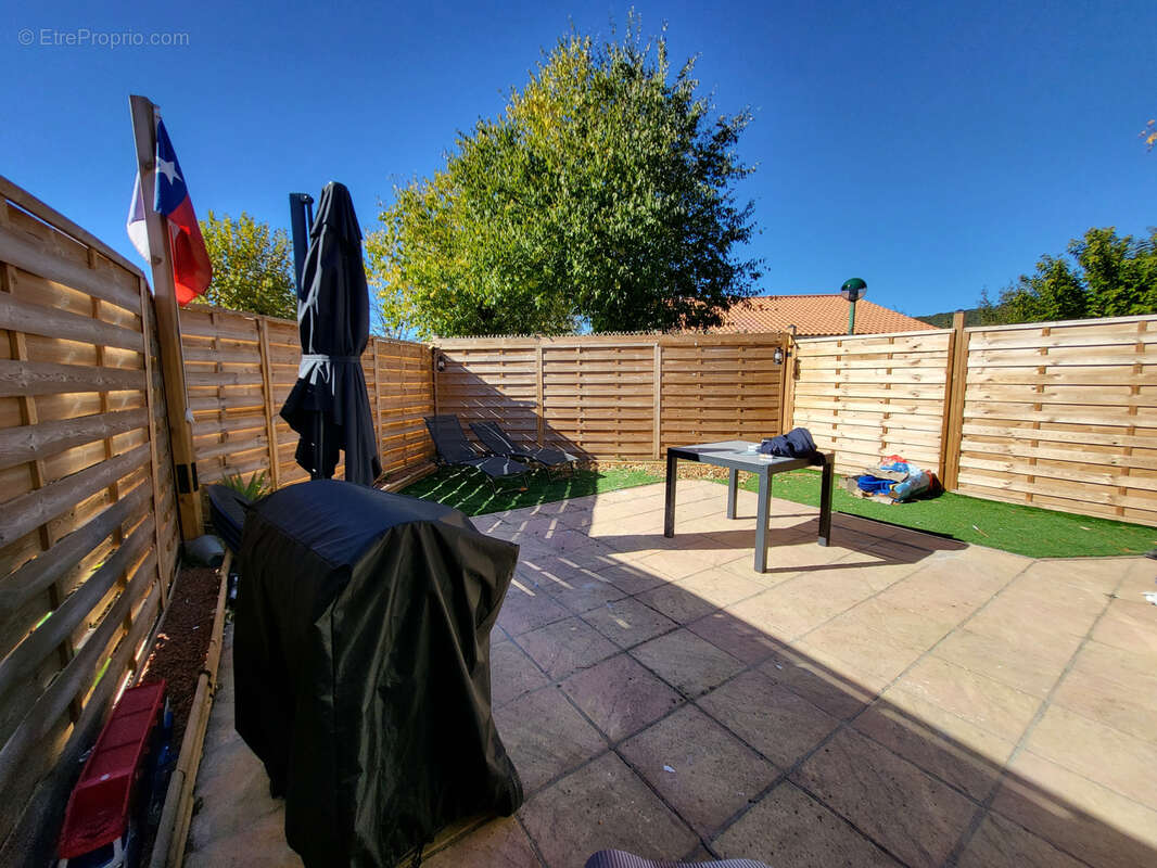 Appartement à FORCALQUEIRET