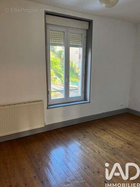 Photo 8 - Appartement à LONGUYON