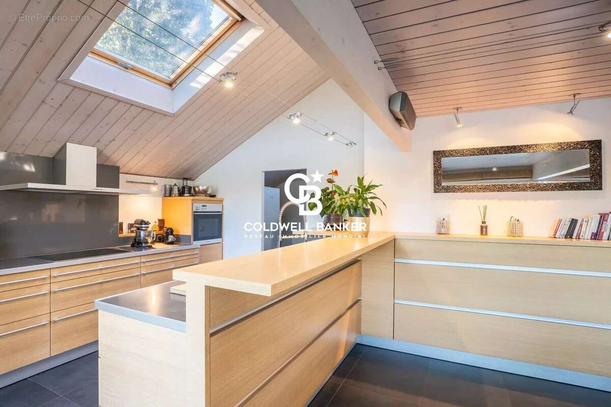 Maison familiale avec piscine à vendre à Vétraz-Monthoux proche Genève - photo 6