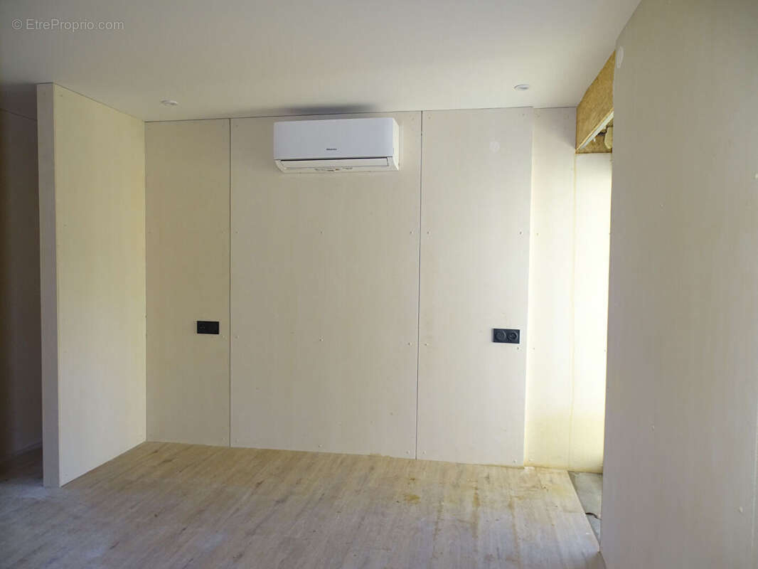 Appartement à ECOLE-VALENTIN