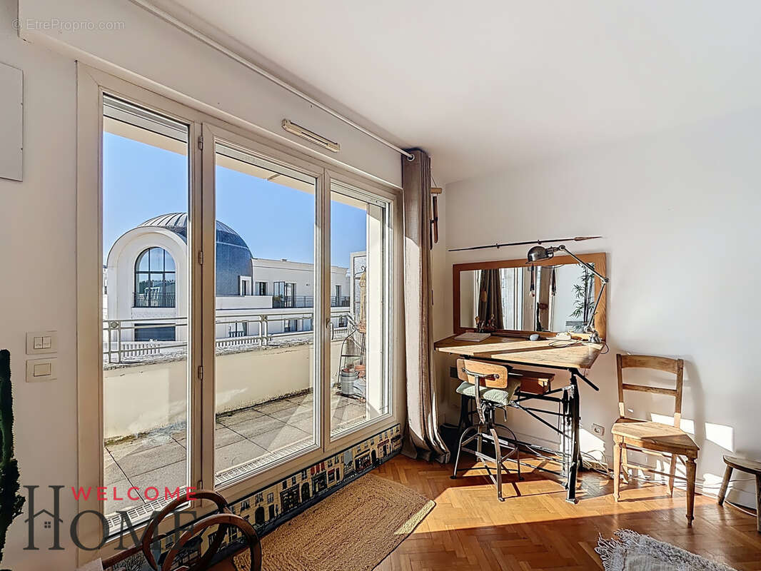 Appartement à LEVALLOIS-PERRET