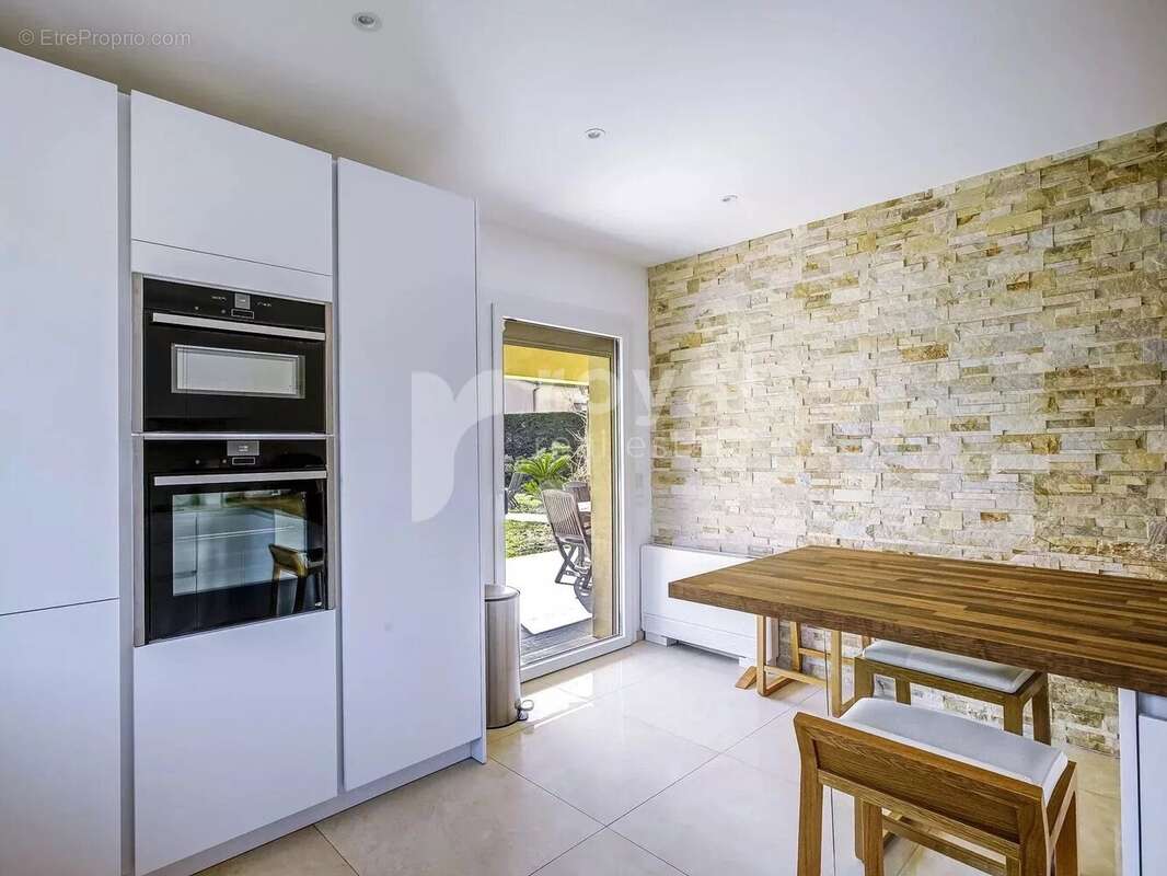 Maison à MOUGINS