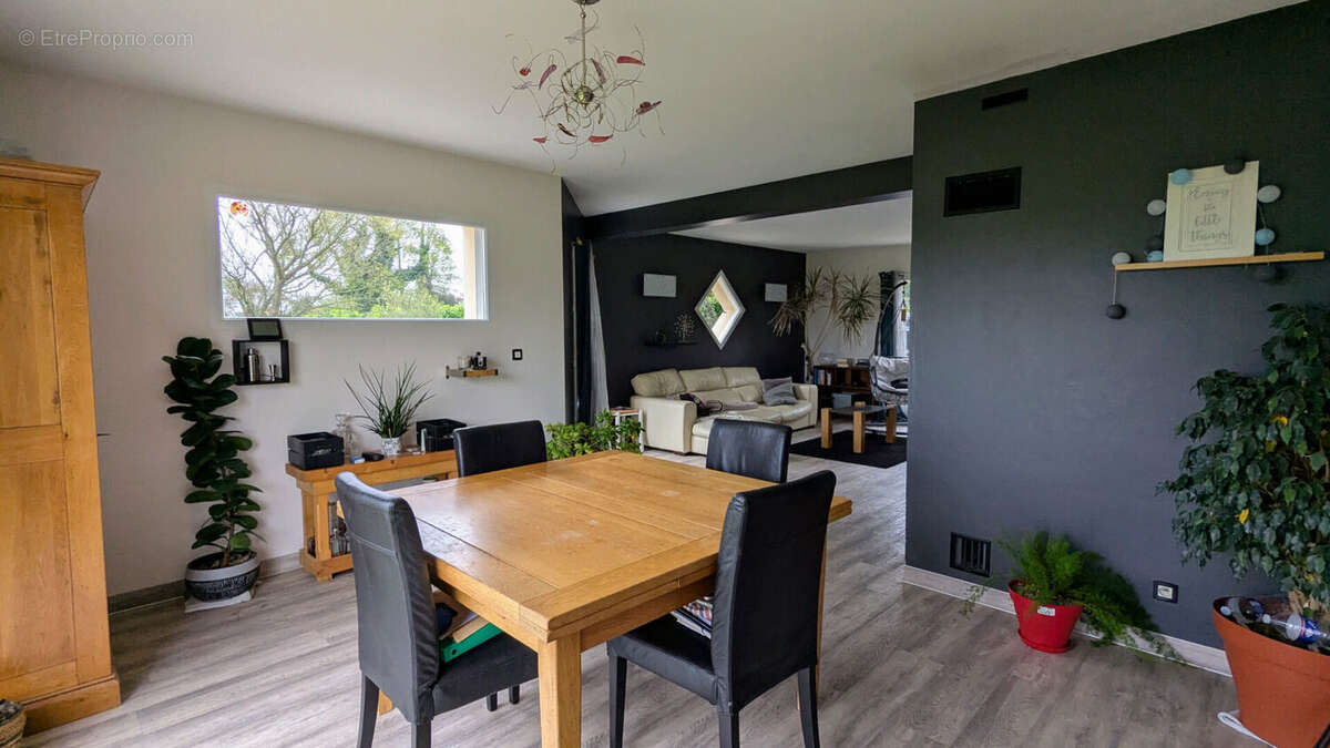 Maison à ECAUSSEVILLE