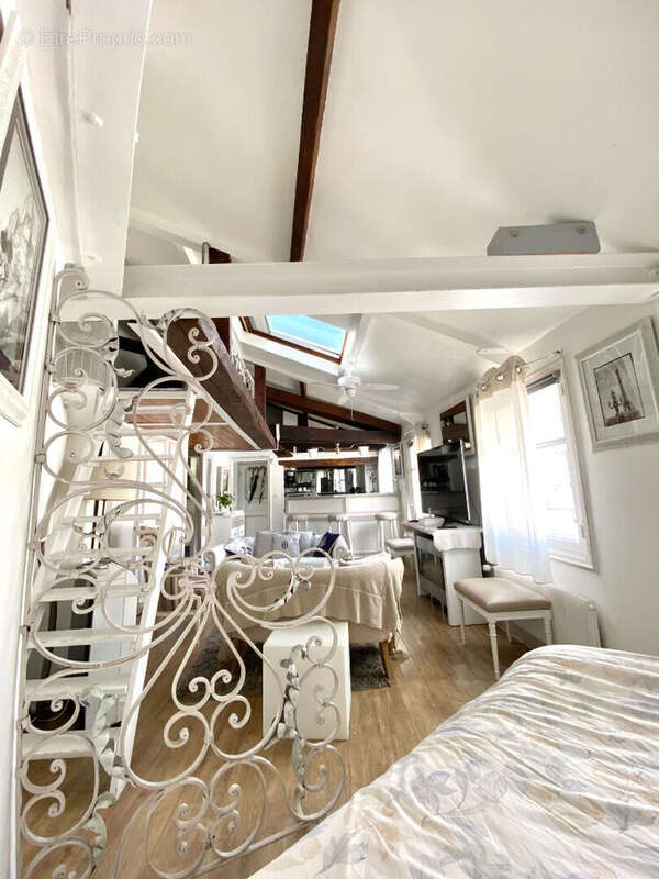 Appartement à PARIS-6E