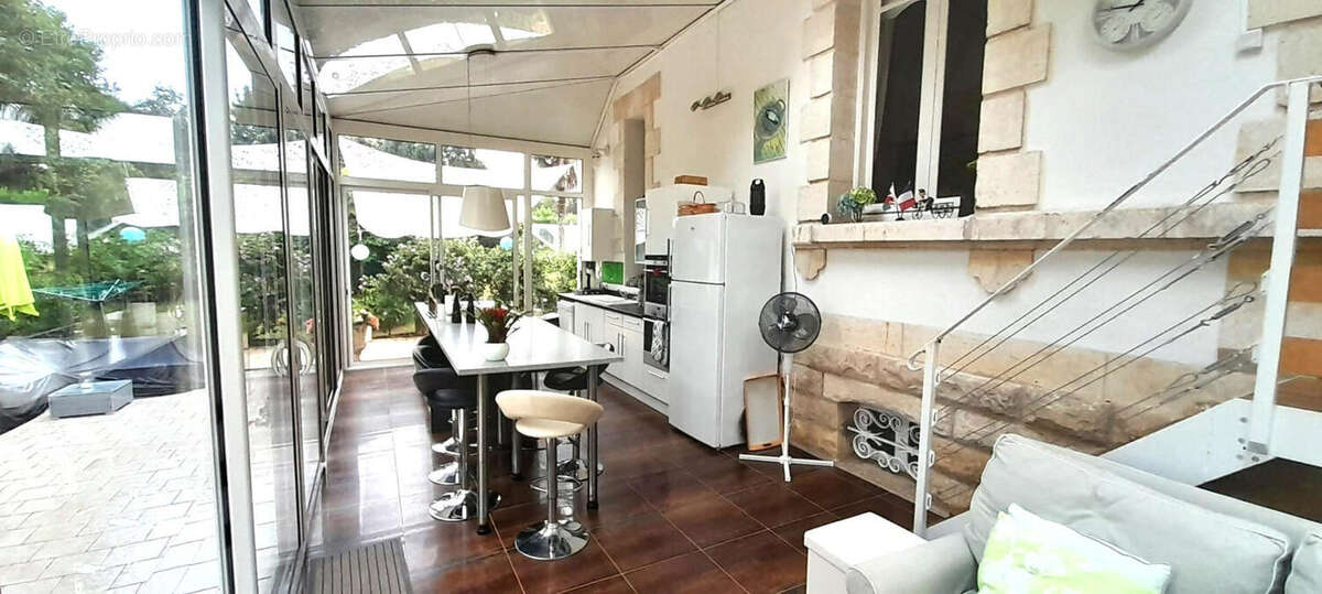 CUISINE - Maison à CONDAC