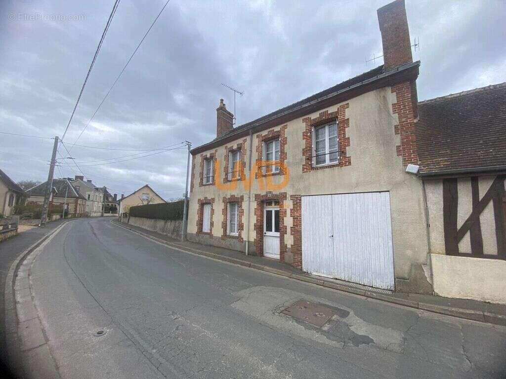 Maison à LA VILLE-AUX-CLERCS