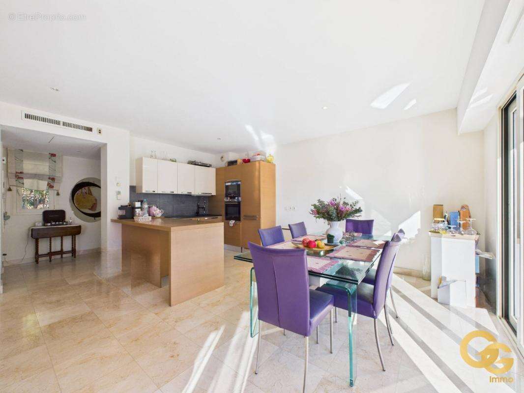 Appartement à THEOULE-SUR-MER